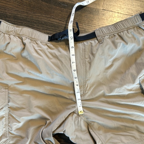 Gander Mountain Zip Shorts 2XL EUC - Picture 3 of 7